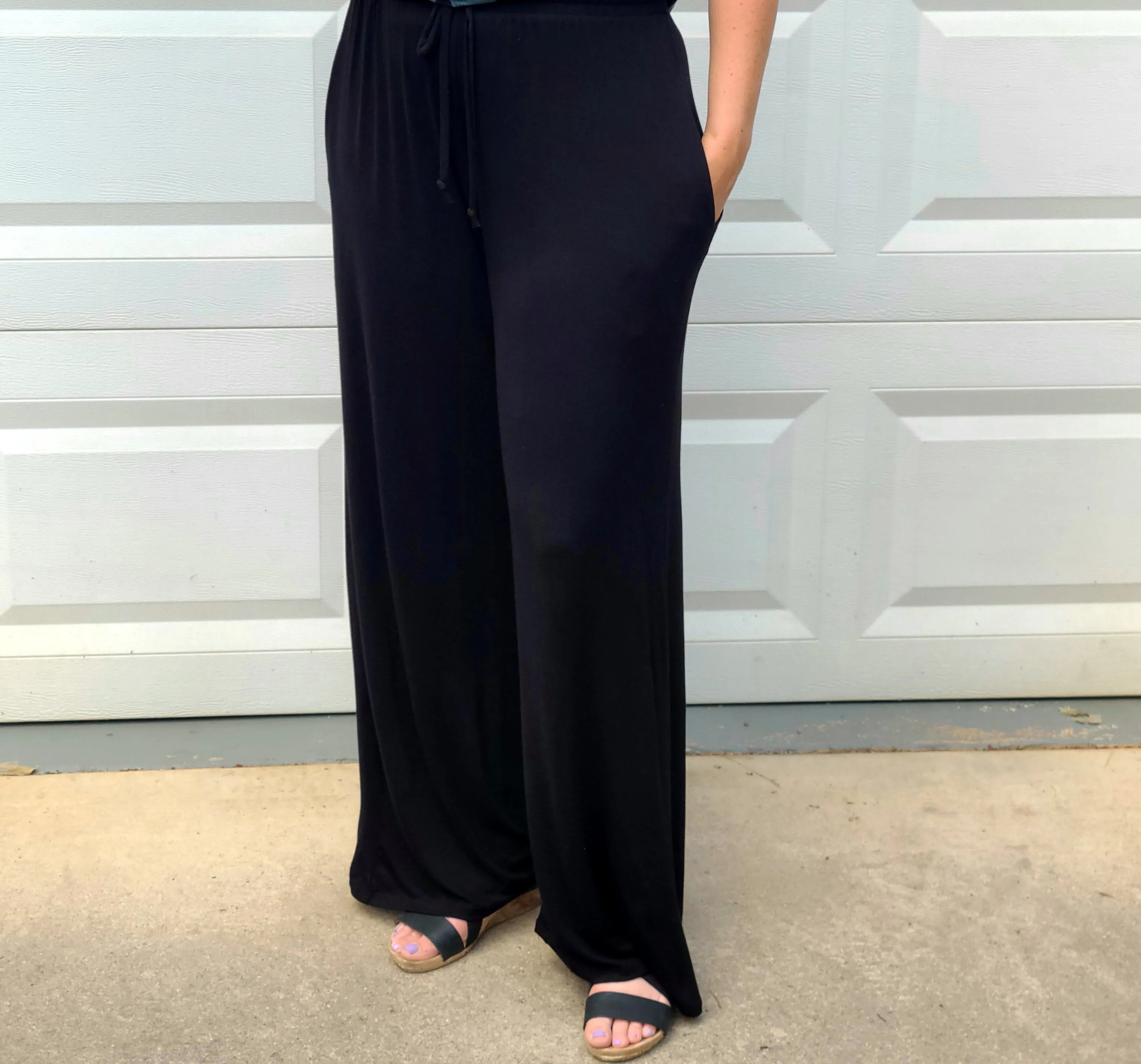 High-Rise Wide Leg Pants in Black